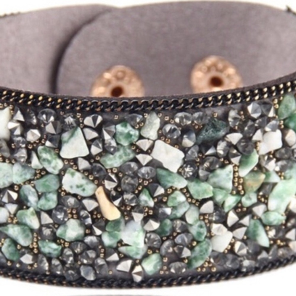 ⭐️ Leather + Natural Raw Stone Bracelet